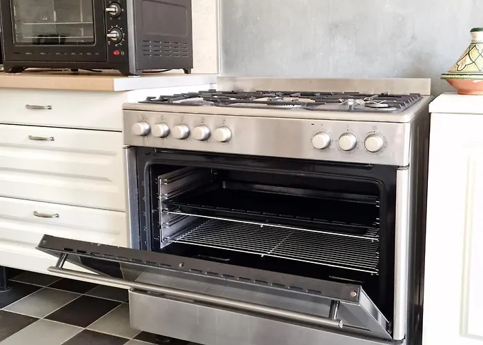 Joie De Vivre Apartment *